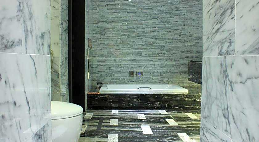 Puli Ease Hotel