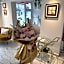 La Luna Premium Deluxe Apartment with Pool & Jacuzzi, Bikes and Secured Parking