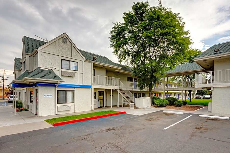 Motel 6-Wheat Ridge, CO - West - Denver North