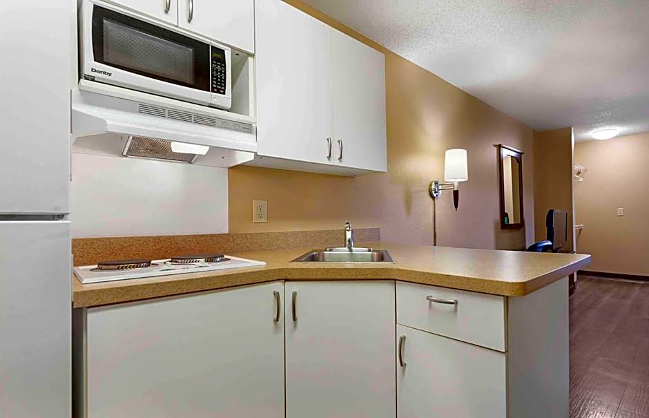 Extended Stay America Suites - Madison - Junction Court