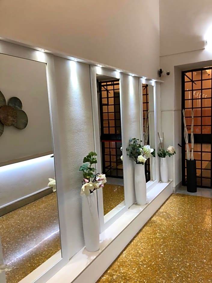 Hotel Cairoli
