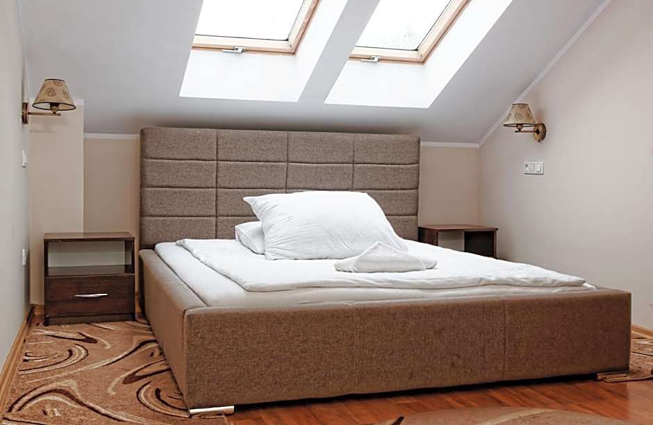 Dworek Różany Hotel & Restauracja