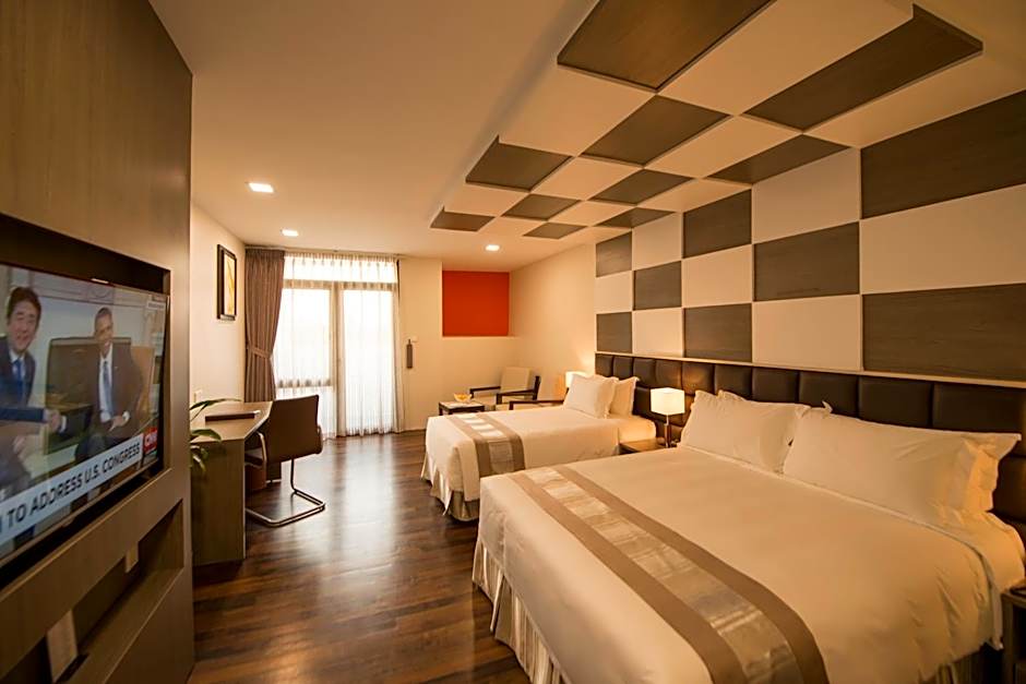 Photo 1 of 10 of Premier Suite