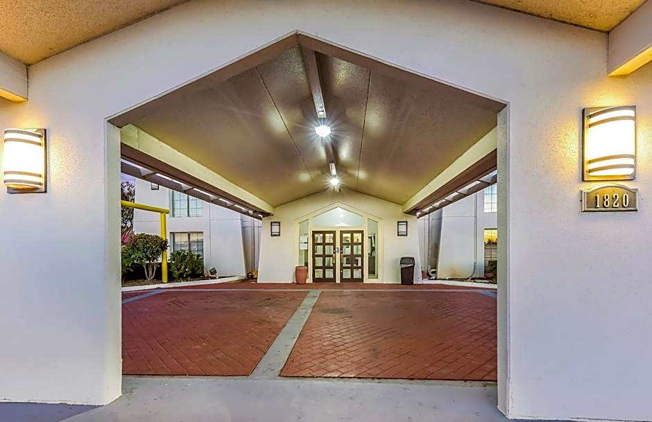 Red Roof Inn Plano