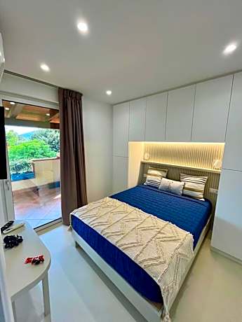 Single Room with Private Bathroom