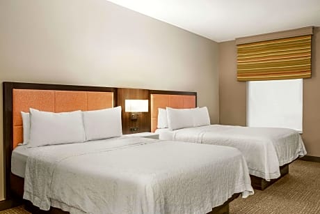 2 Queen Beds Nonsmoking