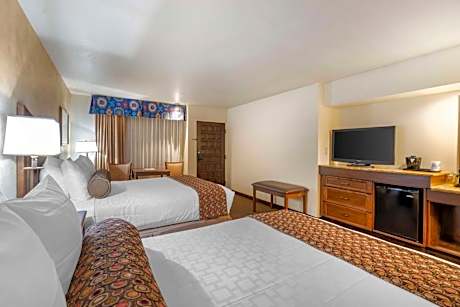 Queen Suite with Walk-In Shower - Disability Access/Non-Smoking