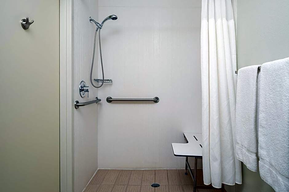 Courtyard by Marriott Naples