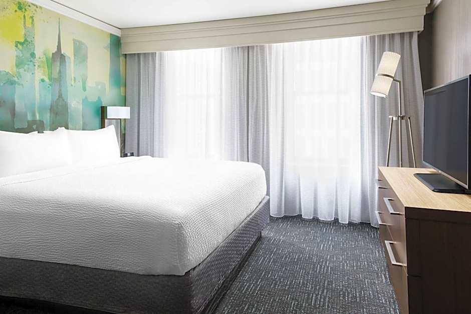 Courtyard by Marriott Chicago Downtown/Magnificent Mile
