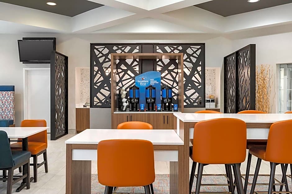 La Quinta Inn & Suites by Wyndham Dallas Arlington South