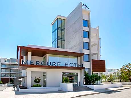 Mercure Larnaca Beach Resort