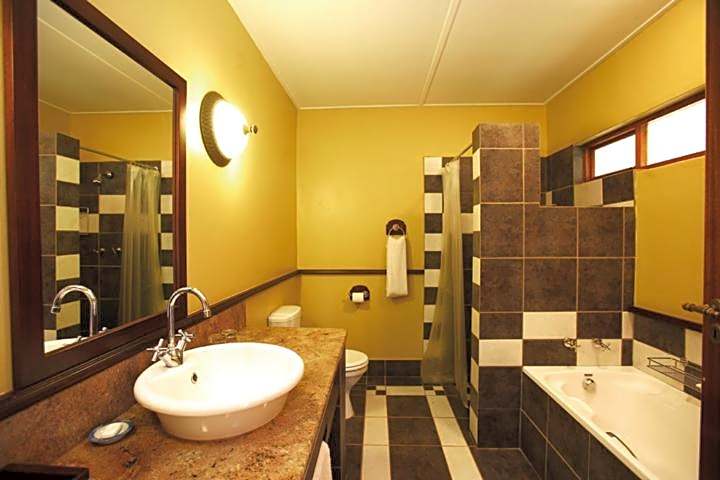 Sandford Park Country Hotel