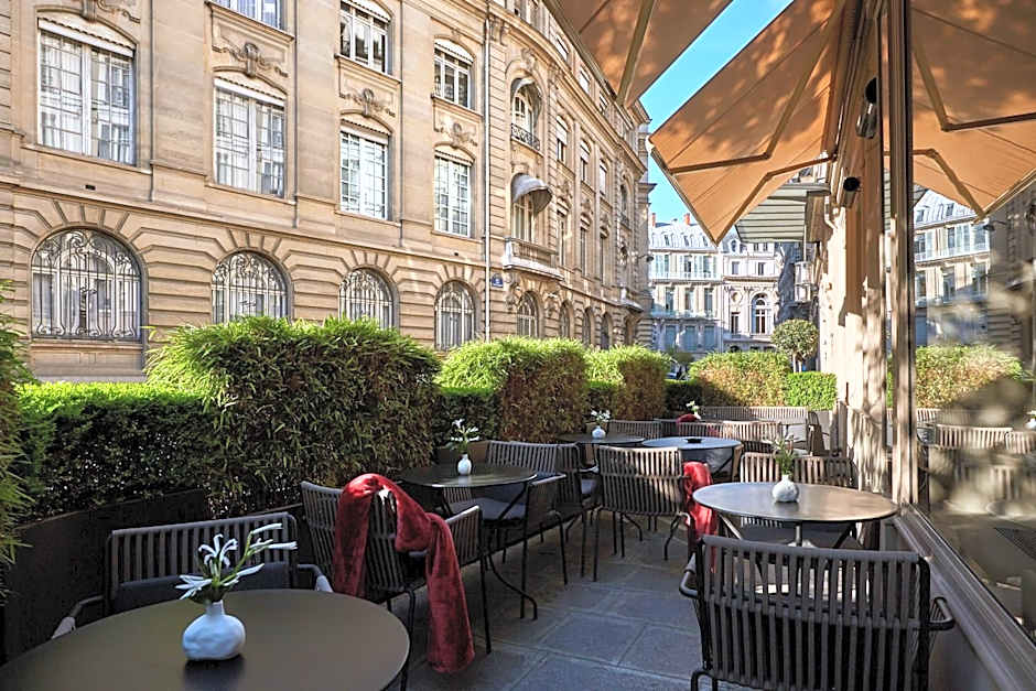 Le Pavillon Des Lettres