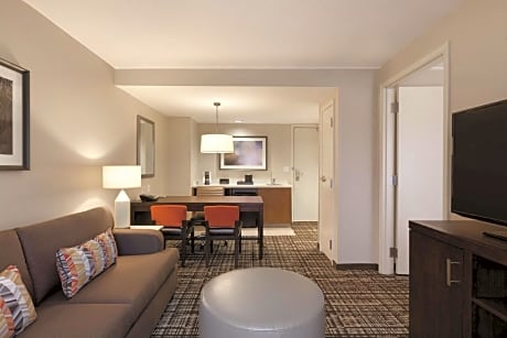 1 Kg 2 Room Premium Suite Hearing Accessible