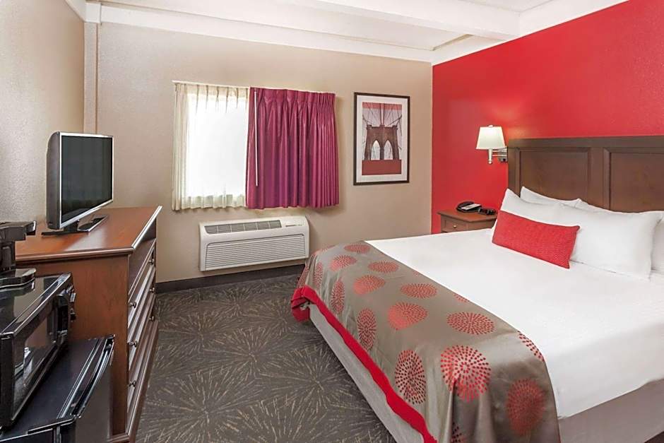 Ramada Hotel & Conference Center by Wyndham Hammond