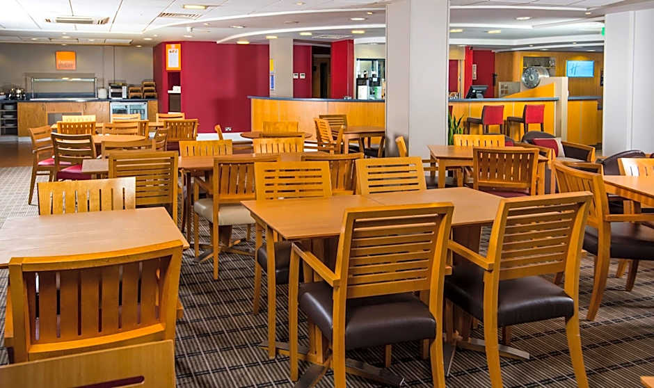 Holiday Inn Express Swansea East By IHG