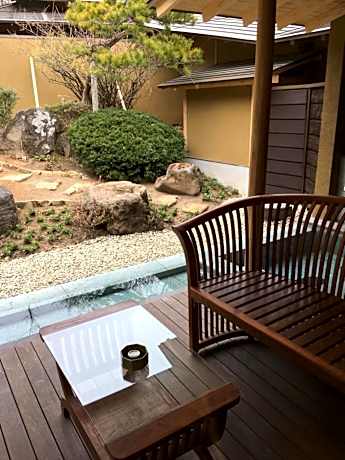 Japanese-Style Executive Room with Sauna and Balcony - Garden View - C3