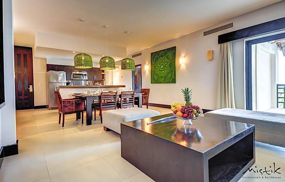 Aldea Thai Luxury by Mistik