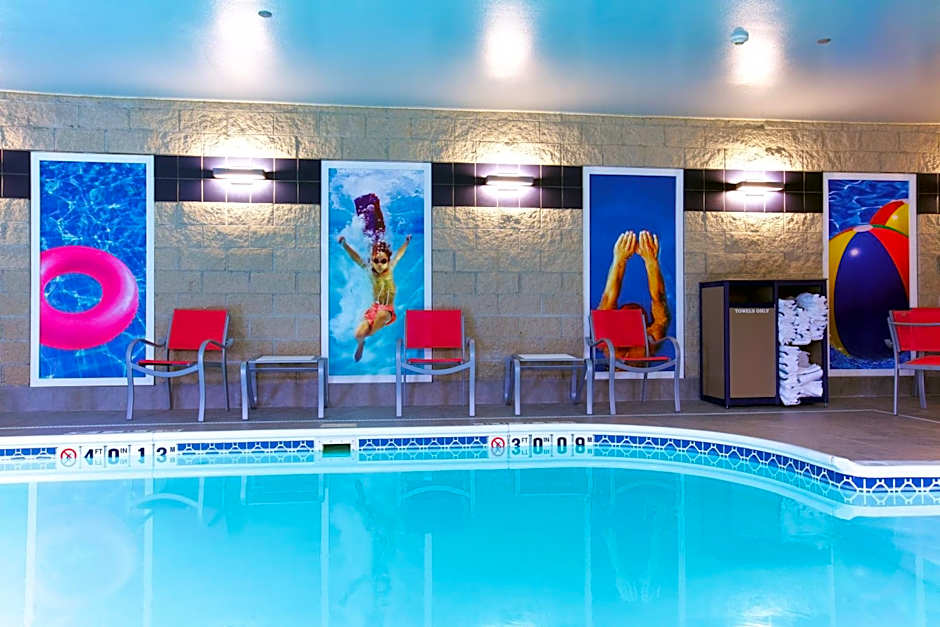 Holiday Inn Express Fargo - West Acres By IHG