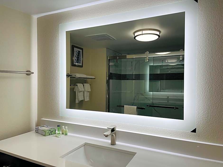 Quality Inn & Suites Lake Charles South