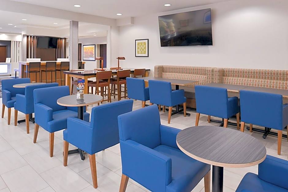 Holiday Inn Express Wixom By IHG