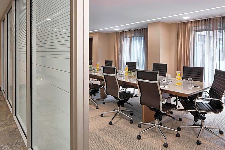 AC Hotel by Marriott Minneapolis Downtown