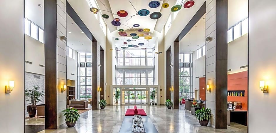 Embassy Suites By Hilton Elizabeth-Newark Airport