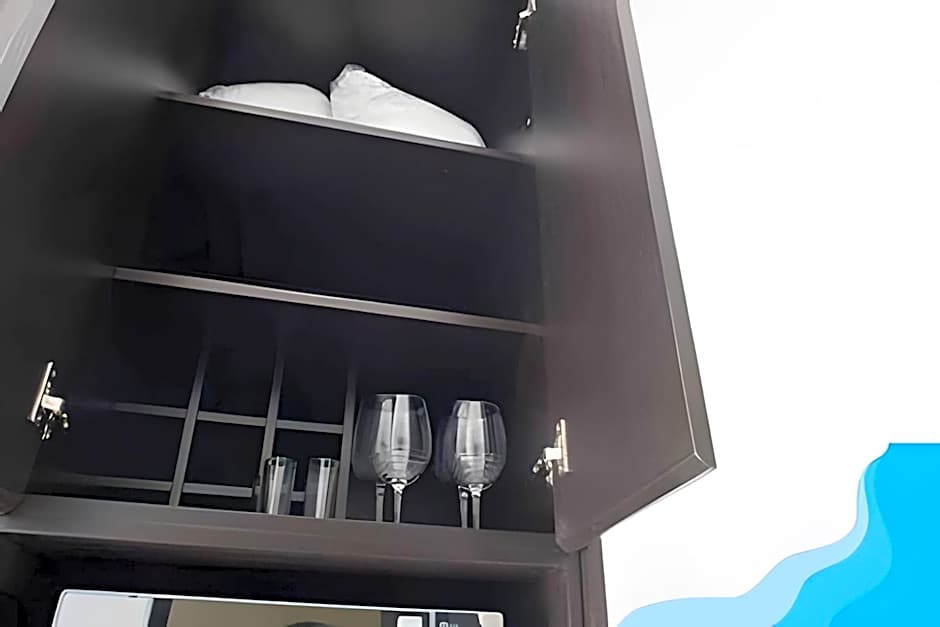 Minimalist Studio with Pool and FREE Scooter