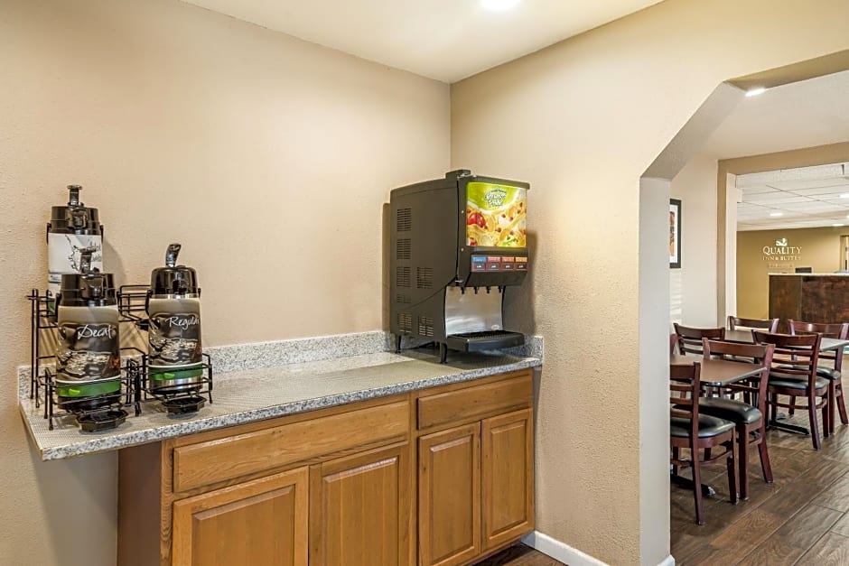 Quality Inn & Suites near NAS Fallon