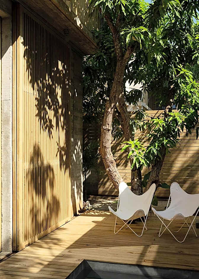 Ona & Nami - Casa Macu Saladita surf break