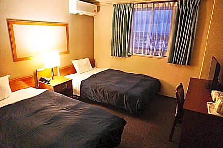 Room Selected at Check-In (2 Adults)  (No choice of bed preference)