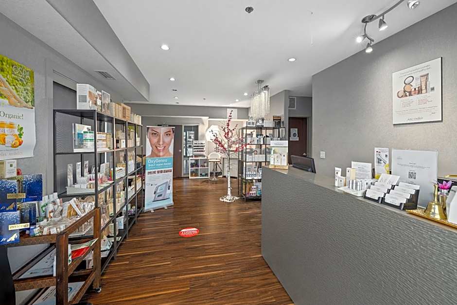 Home Inn & Suites Regina Airport