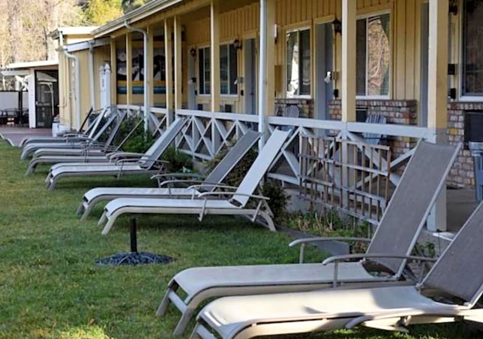 The Lodge at Blue Lakes