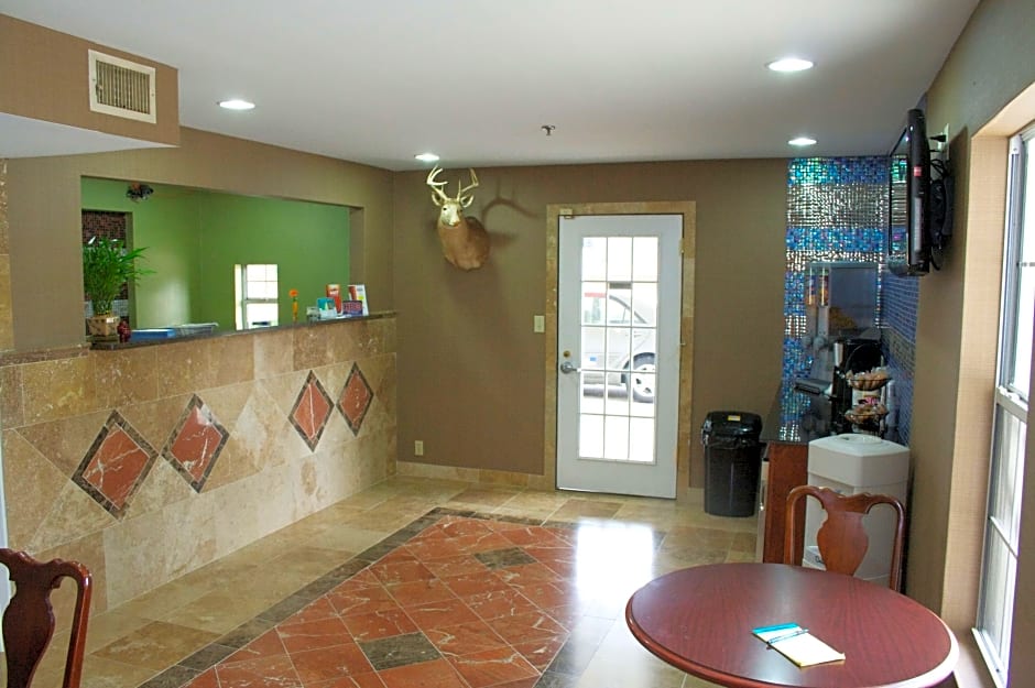 Glennville Inn