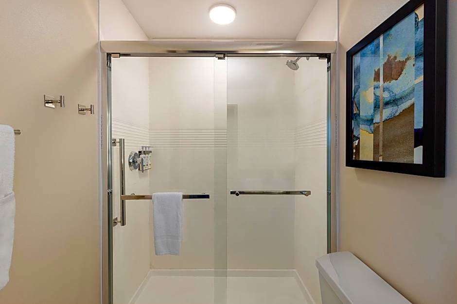 Candlewood Suites McPherson By IHG