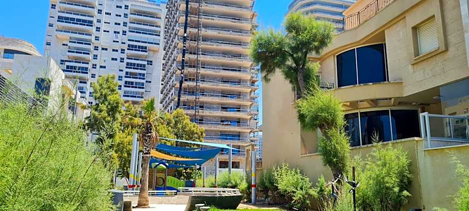 The Rose Villa by the Sea