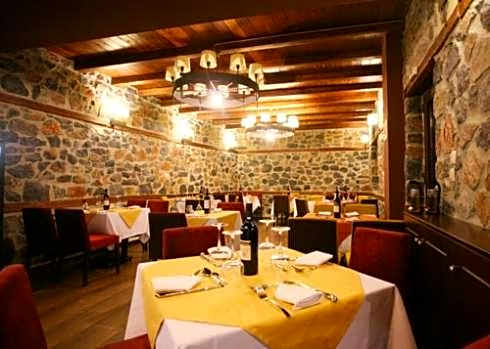 Gioras Hotel – Agios Athanasios, ND