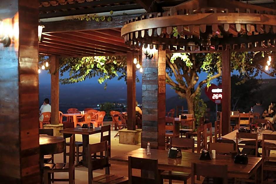 Hotel e Mirante recanto alto da serra