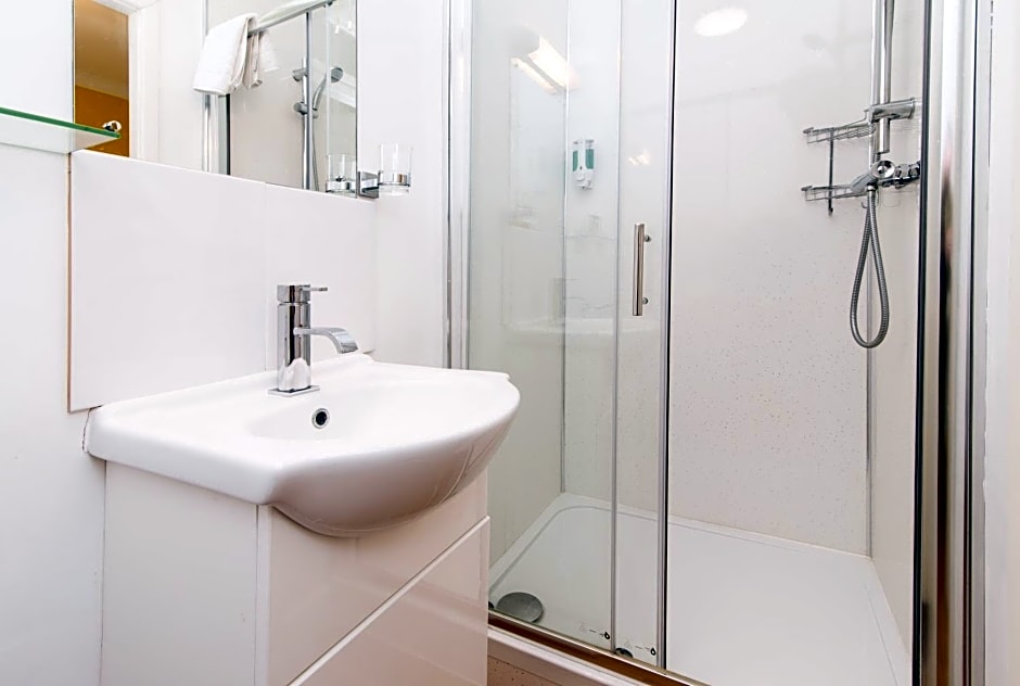 The Linden Leaf Rooms - Classy & Stylish