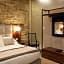 Donati Luxury Tower Suites