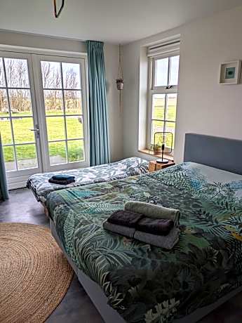 Triple Room with Bathroom