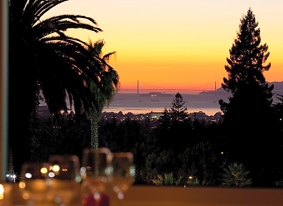 Claremont Resort & Club