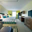 Home2 Suites by Hilton Minneapolis / Roseville, MN