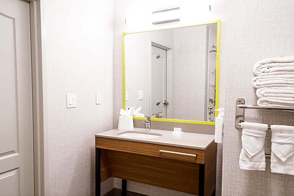 Hampton Inn & Suites Chicago/St. Charles