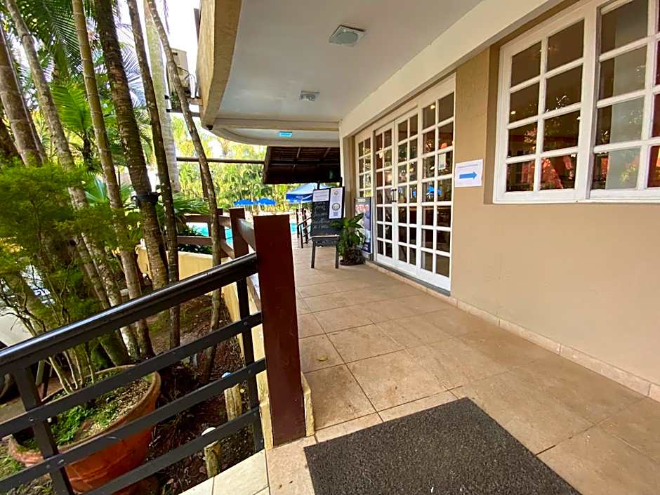 Flat estudio 110 Amarilis Riviera de São Lourenço, 03 piscina climatizada, serviço de hotelaria, limpesa e troca de toalhas diária, carregador veiculo elétrico e servico de praia finais de semana WiFi 500