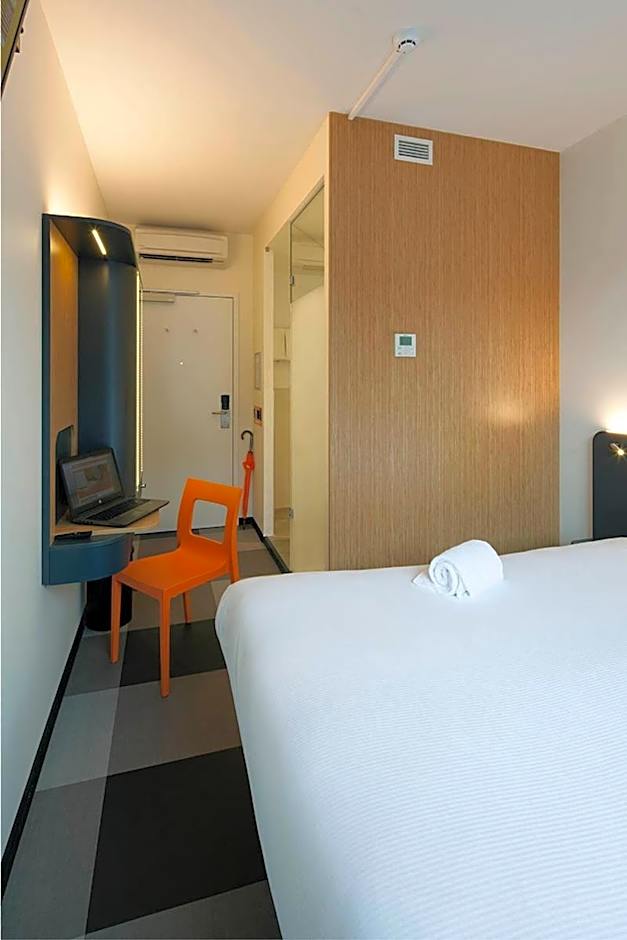 easyHotel Brussels City Centre