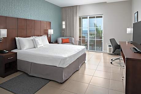 King Room with Balcony