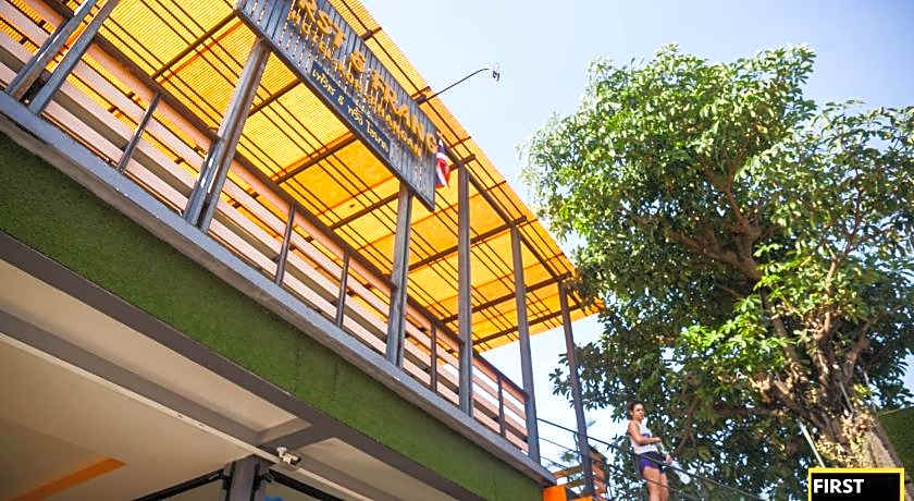 First And Frang Hotel