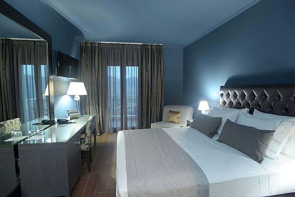 Theasis Hotel Paramythia