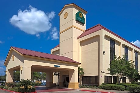 La Quinta Inn & Suites by Wyndham Houston Stafford Sugarland